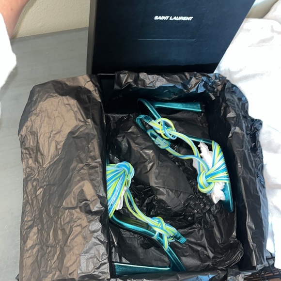 YSL Saint Laurent Gippy Multicolor Strappy Knot Patent Leather Sandal 38.5-US 8 - Picture 16 of 17